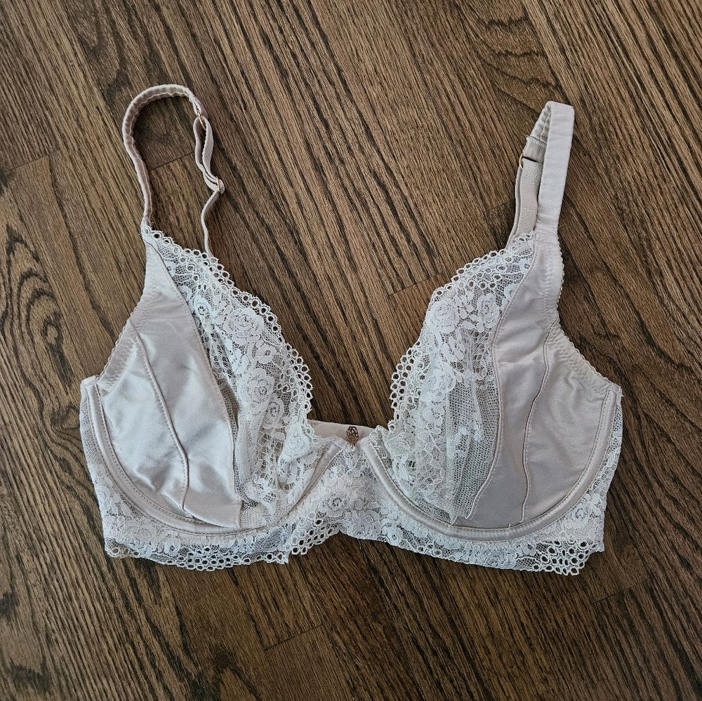 Autograph Lace Trim Bra in Cream